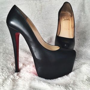 Christain Louboutin Black Platform Heel 37.5